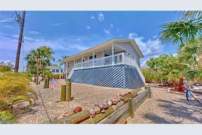 8161 Moyer Ln, Bokeelia, FL 33922 - Photo 10