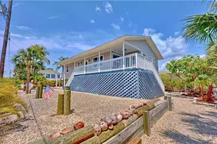 8161 Moyer Ln, Bokeelia, FL 33922 - Photo 10