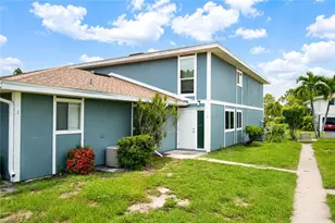 5837 Queen Elizabeth Way, Fort Myers, FL 33907 - Photo 4