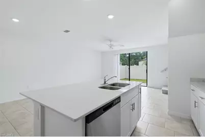 14032 Oviedo Pl, Fort Myers, FL 33905 - Photo 4