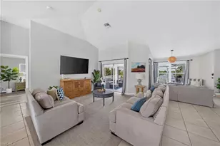 519 NE 19th Terrace, Cape Coral, FL 33909 - Photo 4