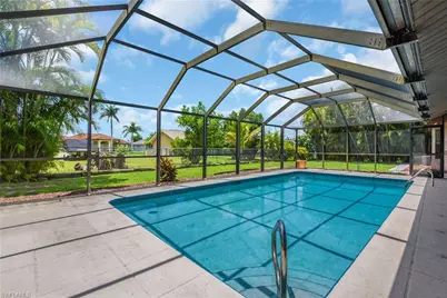 534 SE 32nd Ter, Cape Coral, FL 33904 - Photo 2