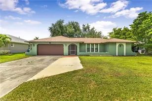 526 SE 34th St, Cape Coral, FL 33904 - Photo 2