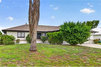 718 SW 35th Ter, Cape Coral, FL 33914 - Photo 2
