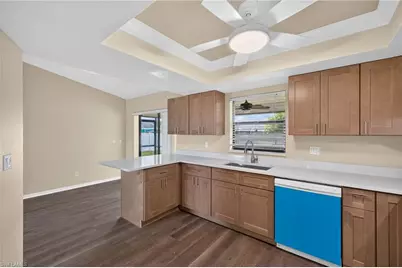 718 SW 35th Ter, Cape Coral, FL 33914 - Photo 10