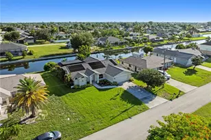 609 SW 35th Terrace, Cape Coral, FL 33914 - Photo 22