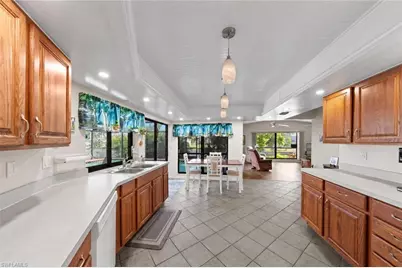 609 SW 35th Ter, Cape Coral, FL 33914 - Photo 4