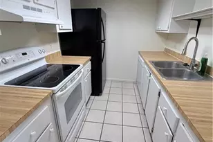 12636 Kenwood Ln, Fort Myers, FL 33907 - Photo 8