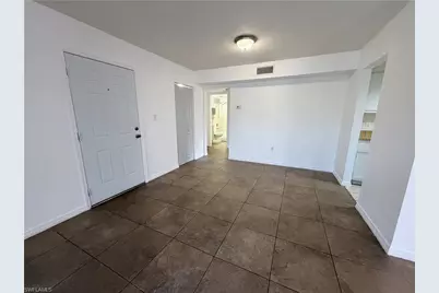 12636 Kenwood Ln #B, Fort Myers, FL 33907 - Photo 4