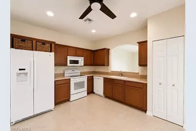 9575 Roundstone Cir, Fort Myers, FL 33967 - Photo 16