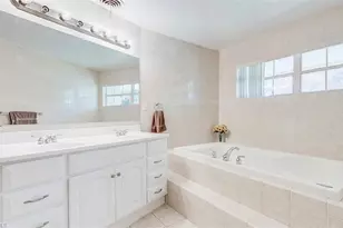 1343 Woodmere Ln, Fort Myers, FL 33919 - Photo 6