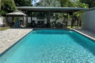 1343 Woodmere Ln, Fort Myers, FL 33919 - Photo 8
