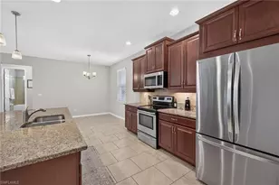 3000 Sunset Pointe Cir, Cape Coral, FL 33914 - Photo 8
