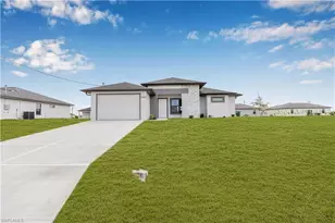 1055 Pluto Ct, Labelle, FL 33935 - Photo 1