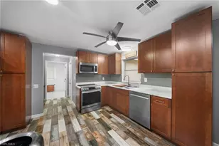 1444 Covington Cir W, Fort Myers, FL 33919 - Photo 4