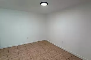 2148 Dora St, Fort Myers, FL 33901 - Photo 2