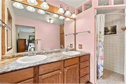 10910 Irish Ln, Fort Myers, FL 33905 - Photo 20