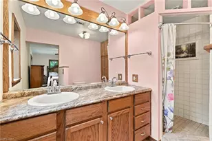 10910 Irish Ln, Fort Myers, FL 33905 - Photo 20