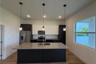 336 SW 31st Pl, Cape Coral, FL 33991 - Photo 4