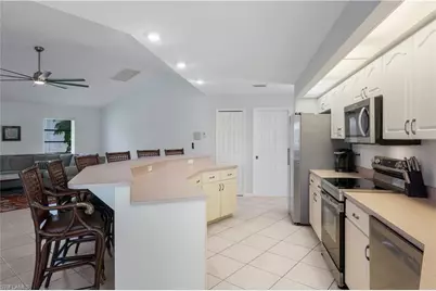 2526 SE 19th Pl, Cape Coral, FL 33904 - Photo 16