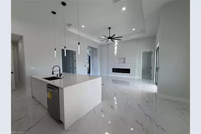 112 NE 6th St, Cape Coral, FL 33909 - Photo 6