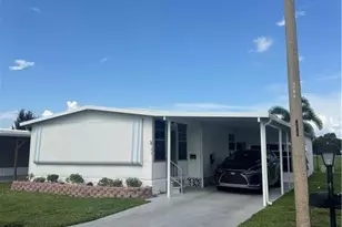 84 Poinsettia Dr, Fort Myers, FL 33905 - Photo 2