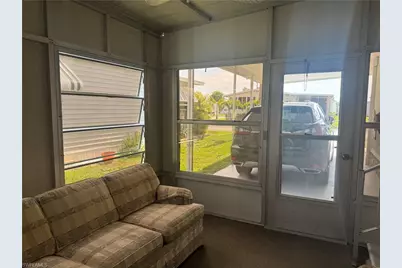 84 Poinsettia Dr, Fort Myers, FL 33905 - Photo 18