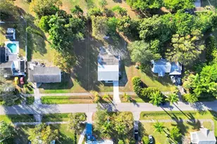 356 New York Dr, Fort Myers, FL 33905 - Photo 2