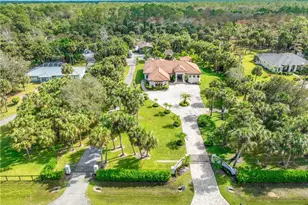 214 9th St NW, Naples, FL 34120 - Photo 4