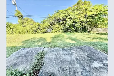 27 Apache St, Lehigh Acres, FL 33936 - Photo 18