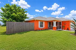 507 Diplomat Pkwy E, Cape Coral, FL 33909 - Photo 1