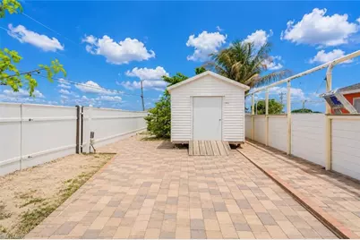 507 Diplomat Pkwy E, Cape Coral, FL 33909 - Photo 40