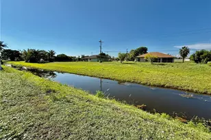 406 Parkside St, Lehigh Acres, FL 33936 - Photo 4