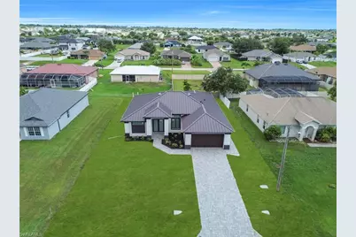 2204 NW 5th Ter, Cape Coral, FL 33993 - Photo 4