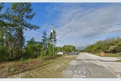 2802 W Buccaneer Ln, Dunnellon, FL 34433 - Photo 1