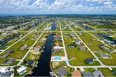 1414 NW 37th Pl, Cape Coral, FL 33993 - Photo 12