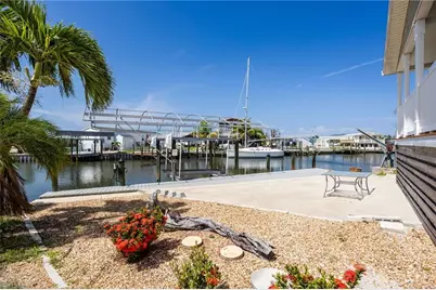 3822 Blueberry Ln, Saint James City, FL 33956 - Photo 32