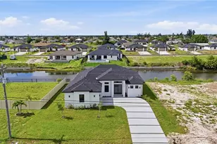 343 NE 15th St, Cape Coral, FL 33909 - Photo 4