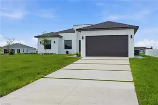 219 NE 15th Terrace, Cape Coral, FL 33909 - Photo 6