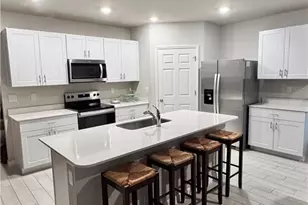 20324 Camino Torcido Loop, North Fort Myers, FL 33917 - Photo 2