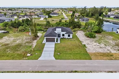 2026 NW 21st St, Cape Coral, FL 33993 - Photo 4
