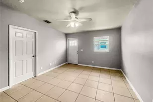 1321 SE 8th Ave, Cape Coral, FL 33990 - Photo 8
