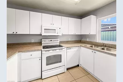 1321 SE 8th Ave #2, Cape Coral, FL 33990 - Photo 18