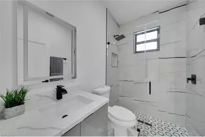 1013 NE 12th Ter, Cape Coral, FL 33909 - Photo 20