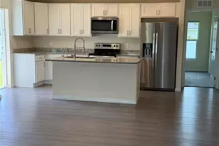 557 Oakshire Ln, Lehigh Acres, FL 33972 - Photo 4