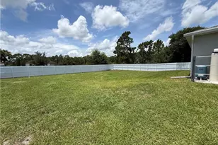 557 Oakshire Ln, Lehigh Acres, FL 33972 - Photo 18