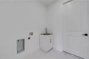2713 8th St W, Lehigh Acres, FL 33971 - Photo 36