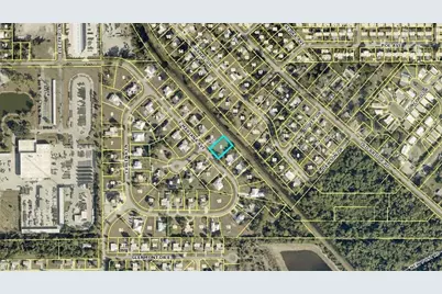 192 E Mariana Ave, North Fort Myers, FL 33917 - Photo 2