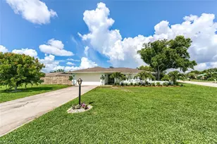 5302 Shalley Cir E, Fort Myers, FL 33919 - Photo 1
