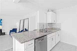 3225 E Riverside Dr, Fort Myers, FL 33916 - Photo 10